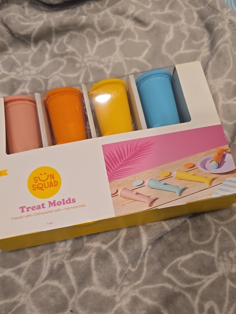 ❤️10/$13 New Sunsquad Treat Molds For Freezer